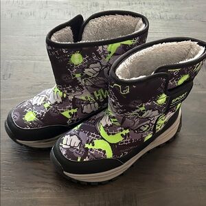 Sporto Kids Graphic Boots - Black and Neon GreenSport